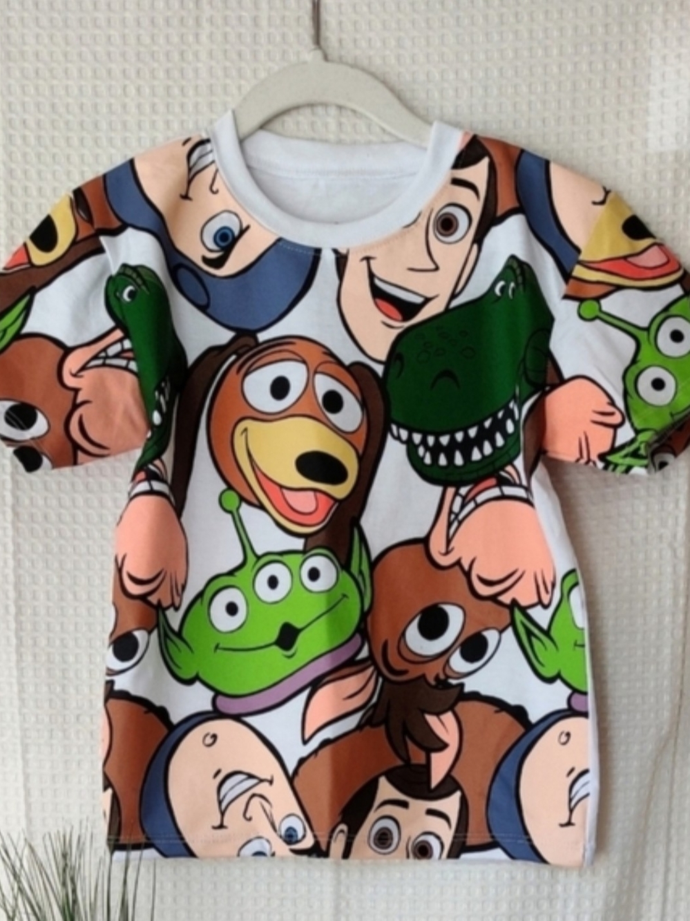 Disney Pixar Toy Story Vibrant All Over Print Characters Boys T-shirt Size 5/6